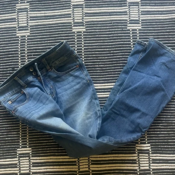 American Eagle Medium Wash Artist Flare - Picture 3 of 3